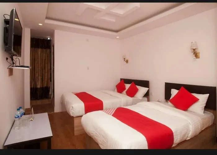 R Valley View And Family Restaurant Pvt Ltd Hotel 2*
